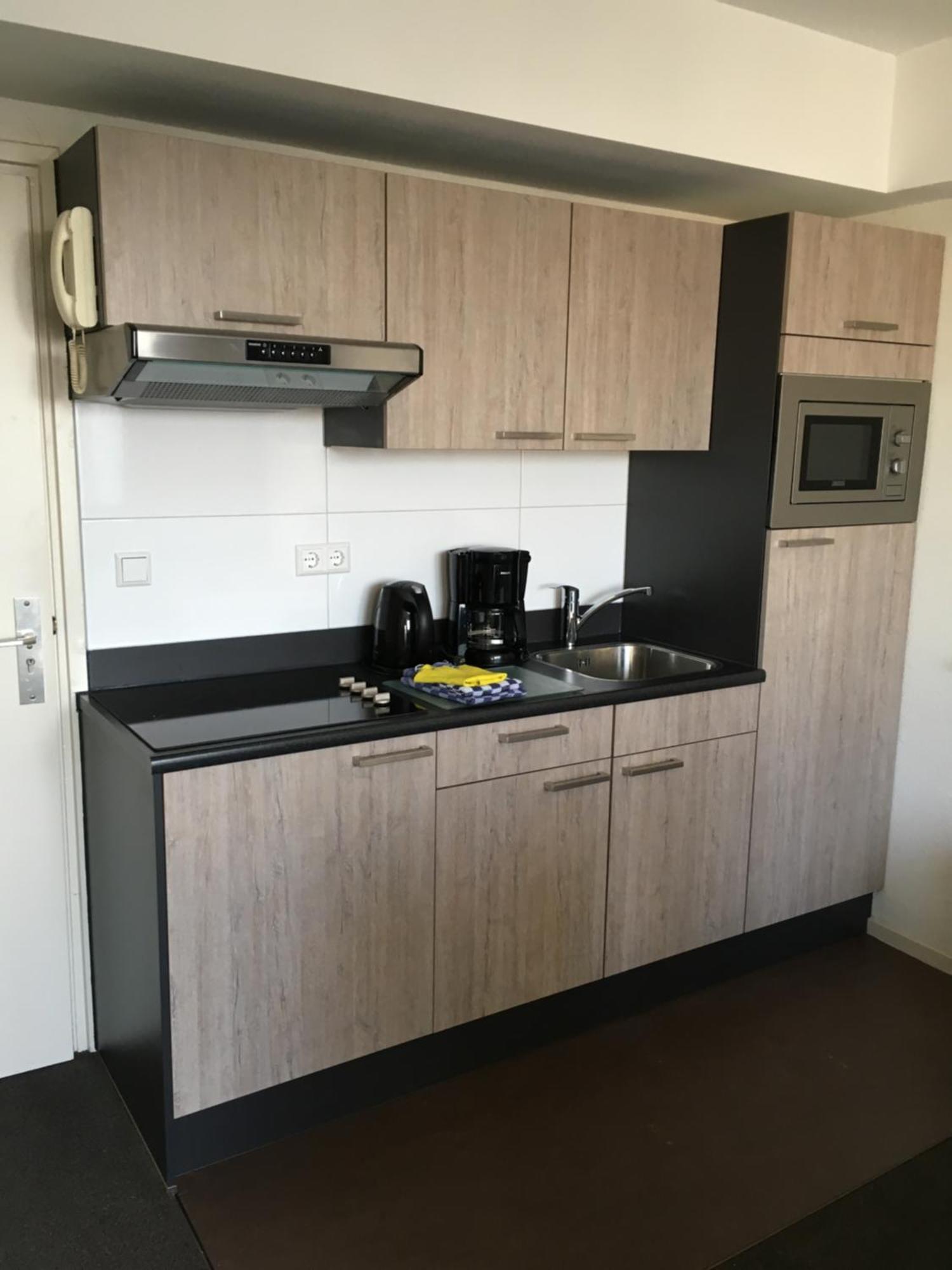 Nicolette Apartments カトウェイク・アーン・ゼー エクステリア 写真